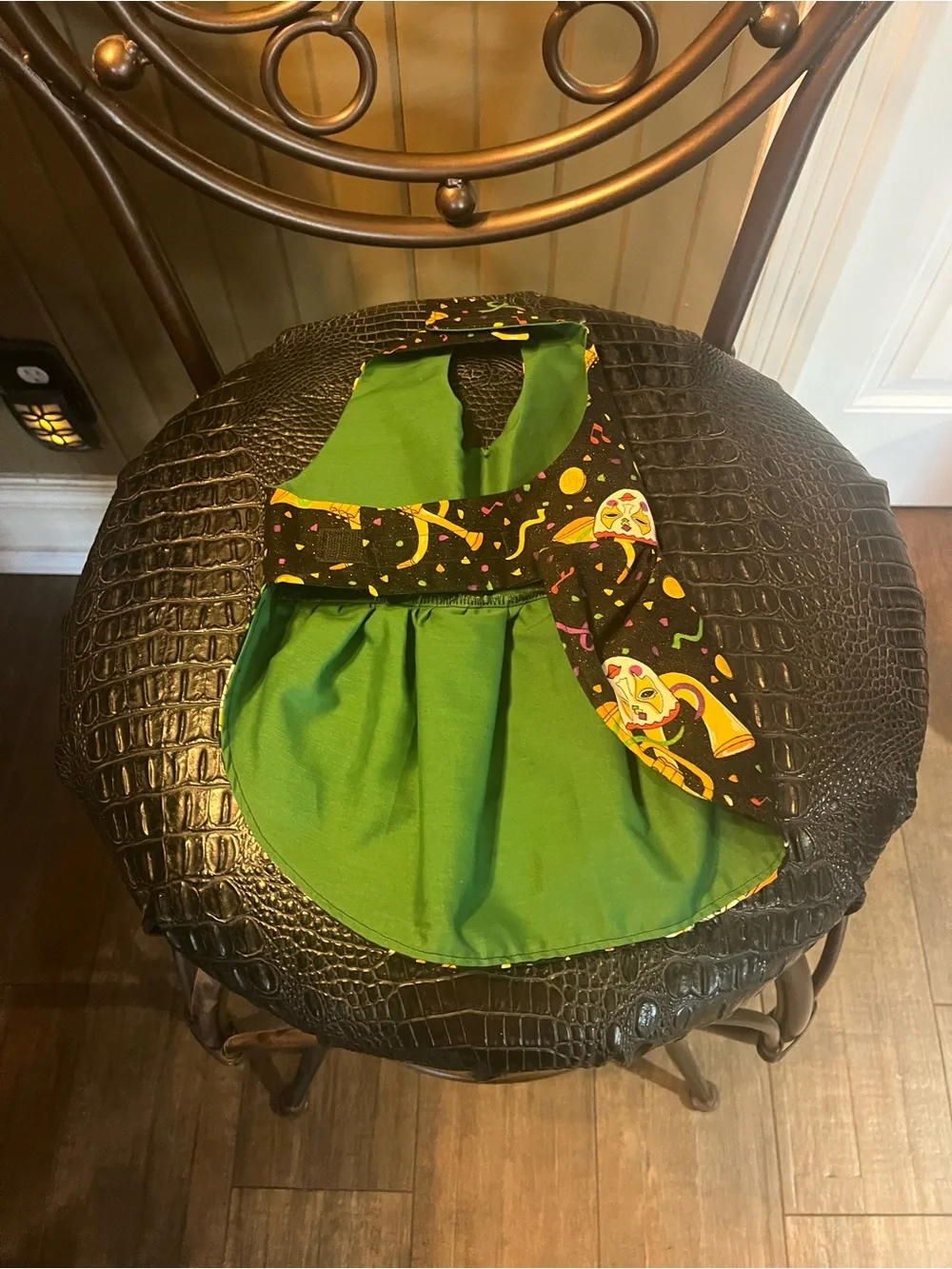 NNW Handmade Dog/Cat Unisex Mardi Gras Pet Costume